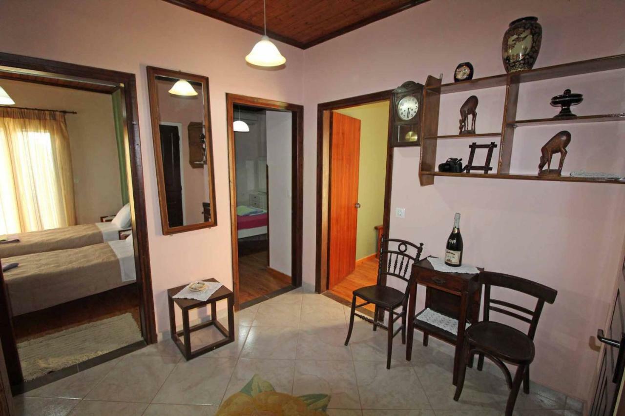 Ferienhaus Alex Montos Corfu Karousádes
